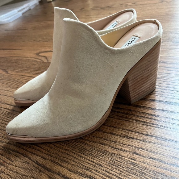 Steve Madden slip ons - Picture 4 of 5